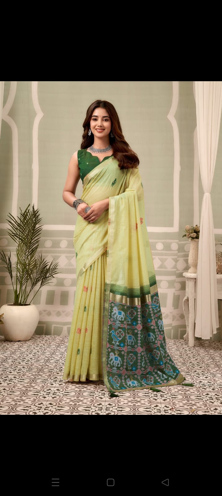 Women's Chiffon Floral Saree