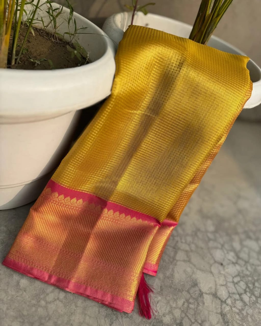 Women's Chiffon Floral Saree